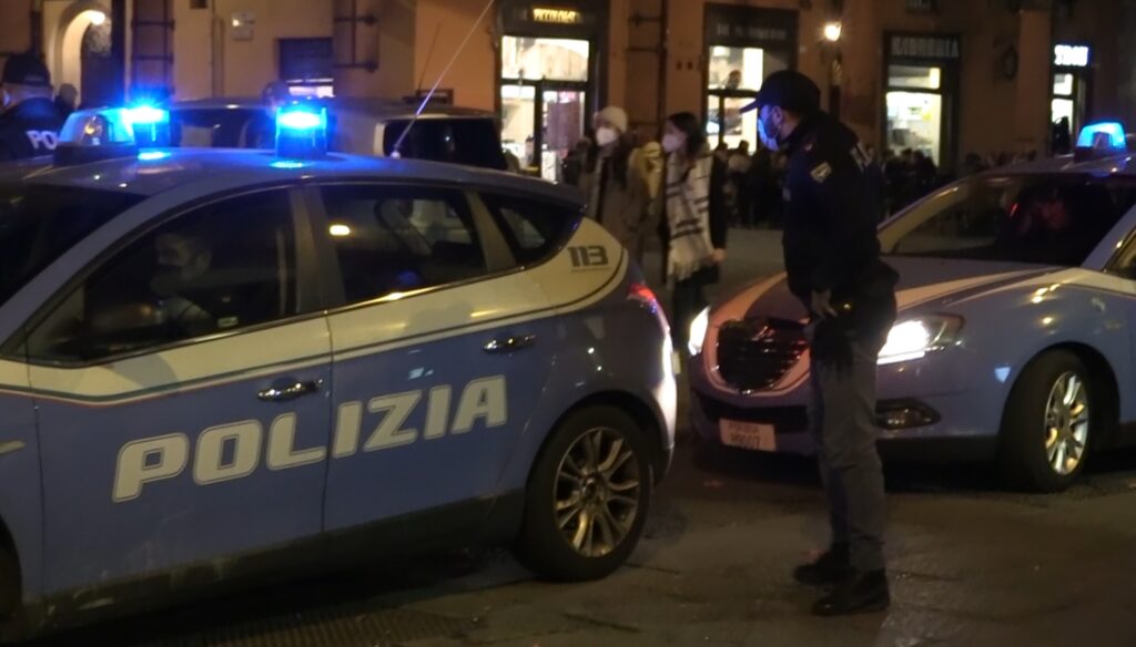 Piazza Verdi: entra in un locale a aggredisce gestore, arrestato 19enne