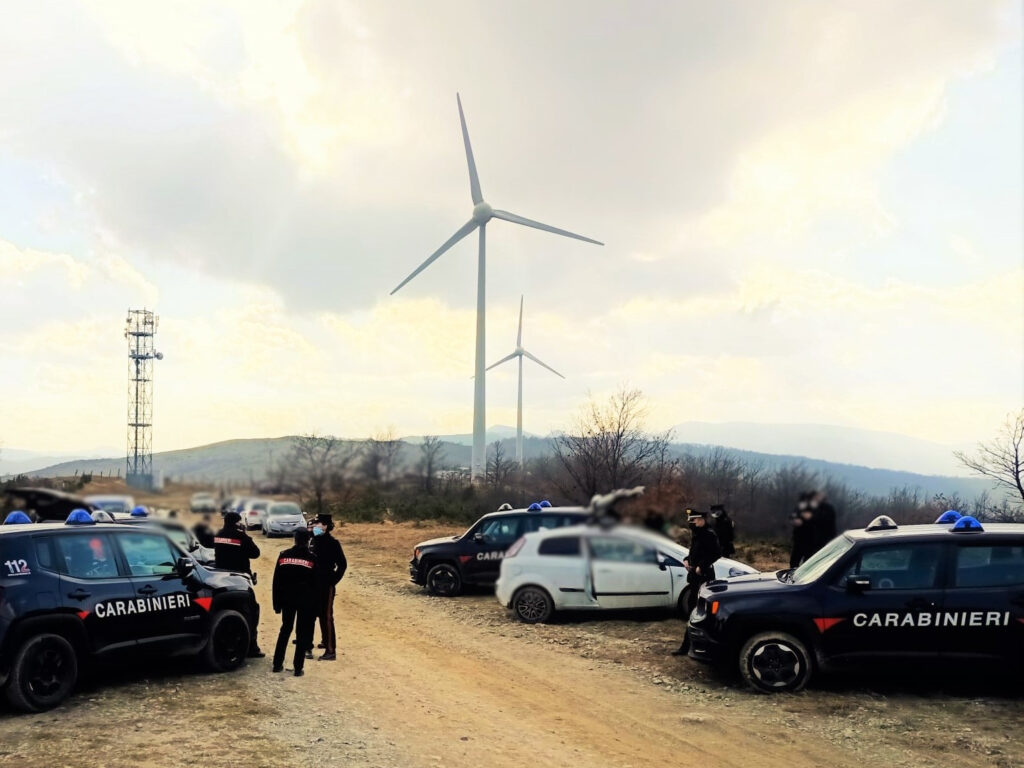 Rave abusivo con 300 persone a Monterenzio, intervento dei carabinieri