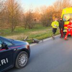Investe ciclista e scappa, poi si pente e va dai carabinieri