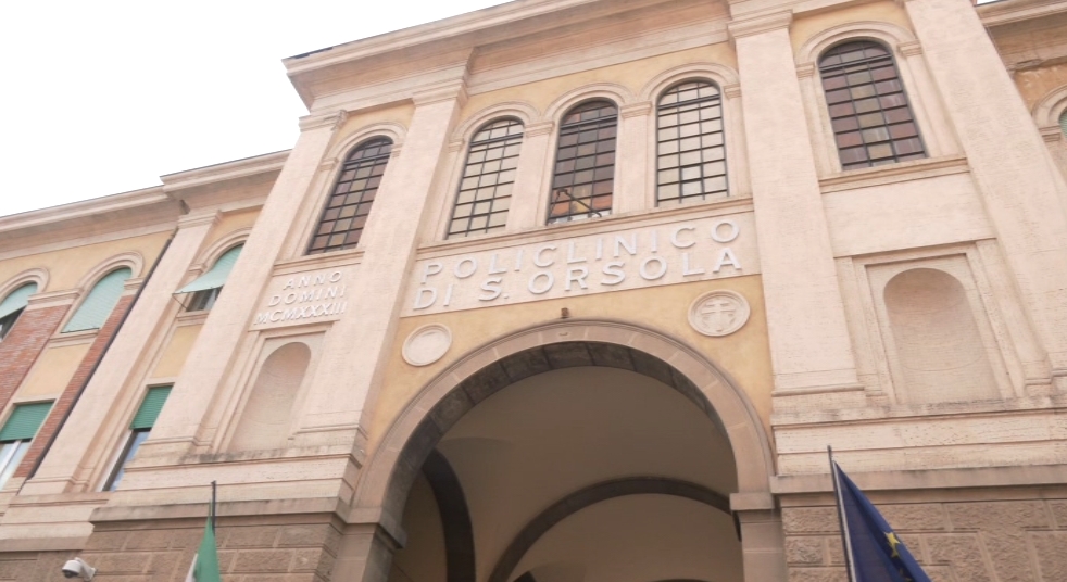 Genitori volevano solo sangue no-vax: dimesso il bimbo in cura al Policlinico Sant’Orsola