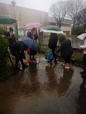 Maltempo: allagato vialetto delle scuole elementari 2 Agosto