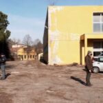 Ancora un blitz alla ex Stamoto, trovati 13 intrusi e 70 grammi di ‘fumo’