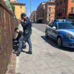 70enne aggredita in Piazza Malpighi, intervenuta la Polizia