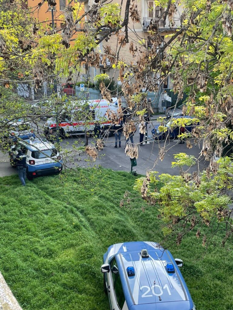 Parenti si azzuffano in zona San Donato, intervengono polizia e 118