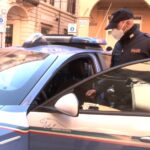 Nasconde droga nei porta-sorprese degli ovetti di cioccolato: arrestato