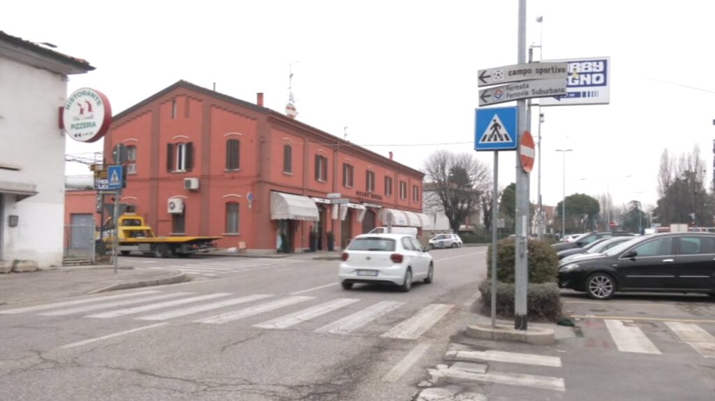 Ubriaco provoca incidente e aggredisce i carabinieri: denunciato