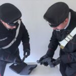 Con pistola giocattolo esplodono colpi contro auto: denunciati