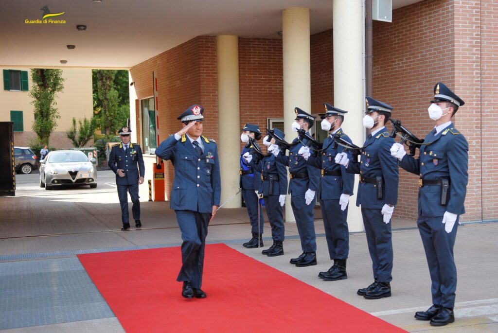 Guardia di Finanza, a Bologna la visita del comandante regionale