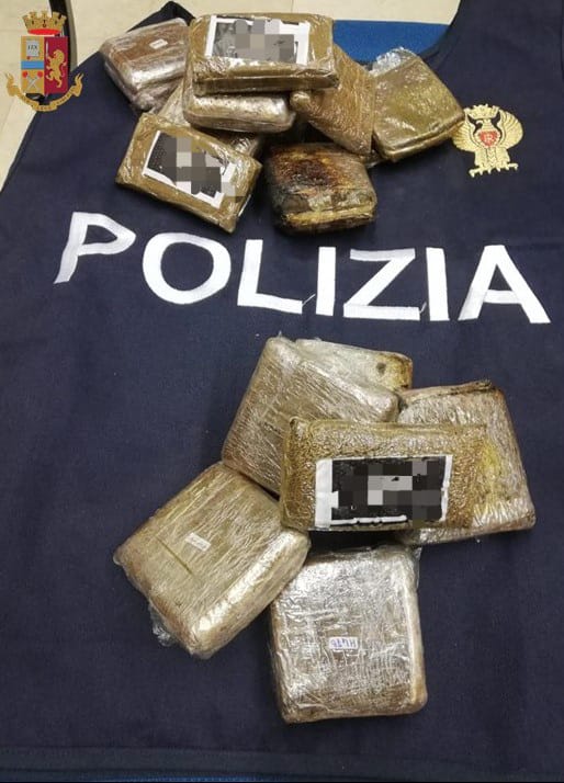 In auto con 2,5 kg di hascisc, arrestato 47enne di Castel San Pietro