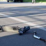 Cade con il monopattino, grave una donna di 48 anni