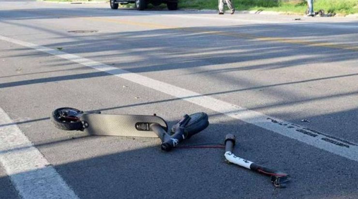 Cade con il monopattino, grave una donna di 48 anni