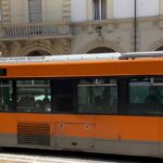 Ruba portafogli in autobus: fermata da questore in vacanza a Bologna