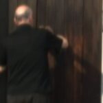 Perseguita la ex e crea falso profilo social: 60enne arrestato