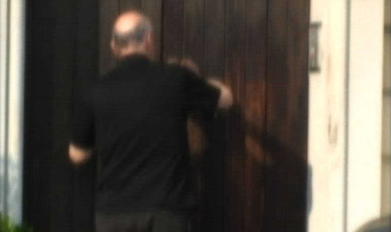 Perseguita la ex e crea falso profilo social: 60enne arrestato