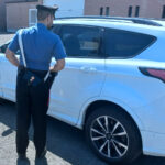 Bimba di 3 anni resta chiusa in auto, ‘salvata’ dai carabinieri