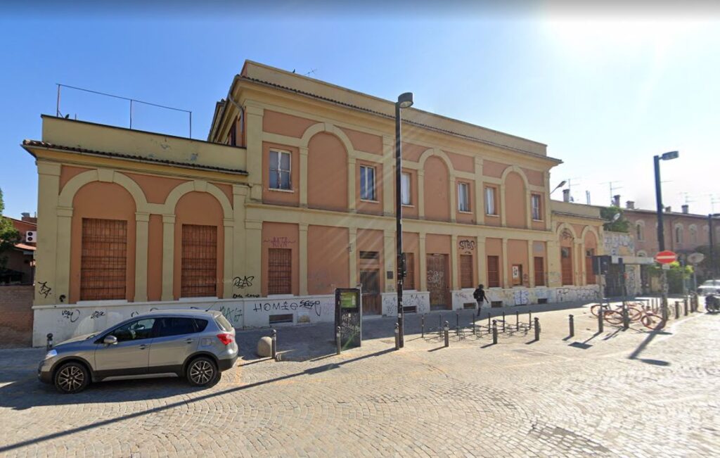 Occupazione ‘a tempo’ per la Palazzina Magnani di via Azzo Gardino
