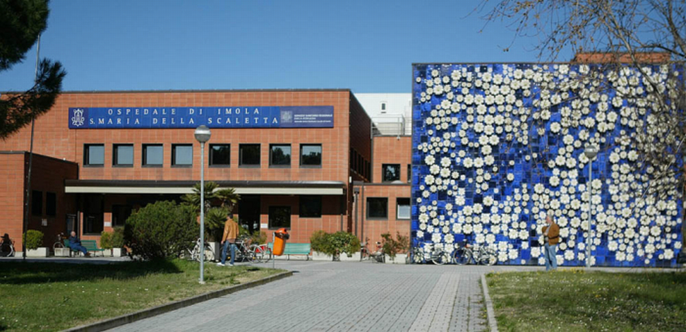 Aggredisce medico e infermieri al pronto soccorso di Imola