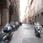 Via De’ Carbonesi non sarà pedonale