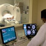 Tecnico radiologo abusa di una paziente, incastrato dal Dna