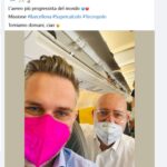 Il selfie di Lepore e Bonaccini in partenza per Barcellona