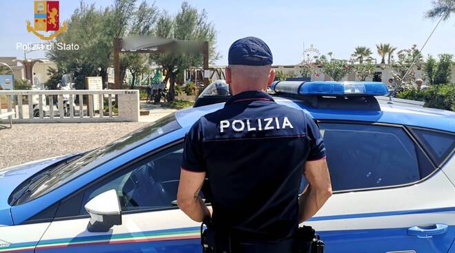 Violenza di gruppo a Rimini, arrestati due ventenni residenti a Bologna