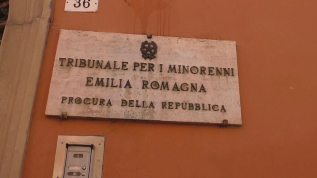 Omicidio Castel del Rio: il 16enne resta in carcere