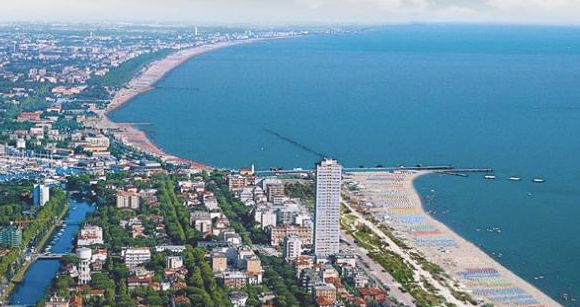 Truffa con case-vacanza ‘fantasma’: vittime due Sanlazzaresi