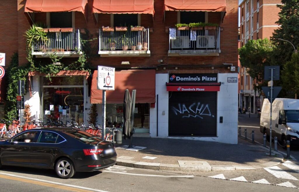 A Bologna chiude la catena americana Domino’s Pizza