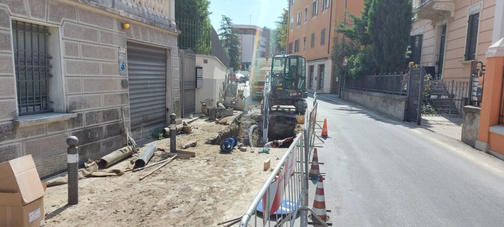 Si rompe tubo dell’acqua, disagi in zona San Mamolo