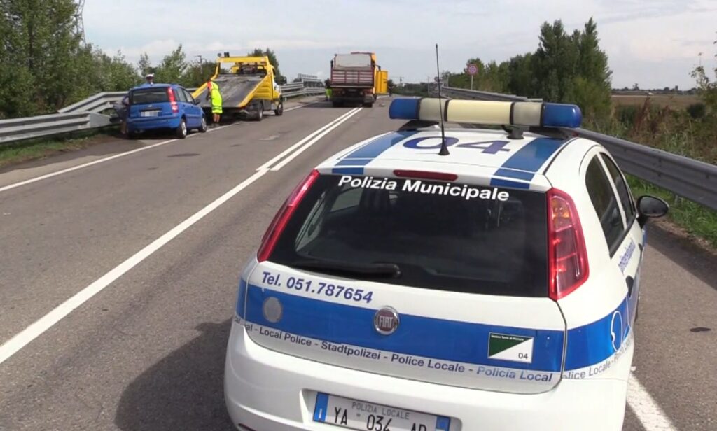 Schianto mortale a Castenaso, la vittima ha 21 anni