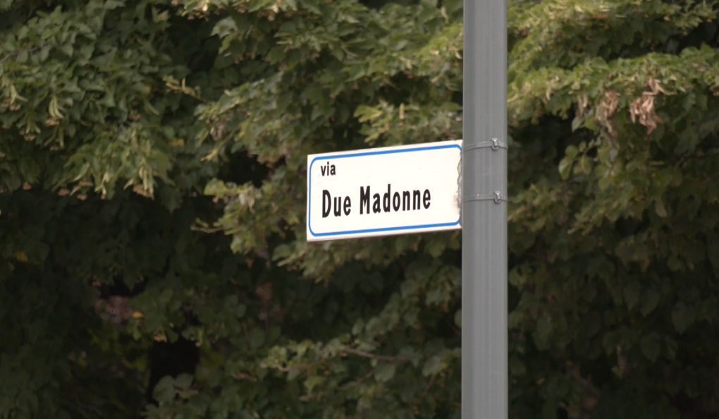 Rapina in via Due Madonne: anziana derubata di zaino e bicicletta