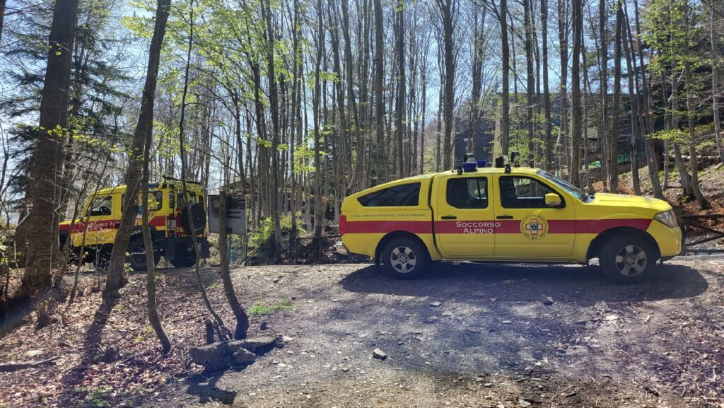 Escursionista cade sulla Via degli Dei, intervento del Soccorso Alpino