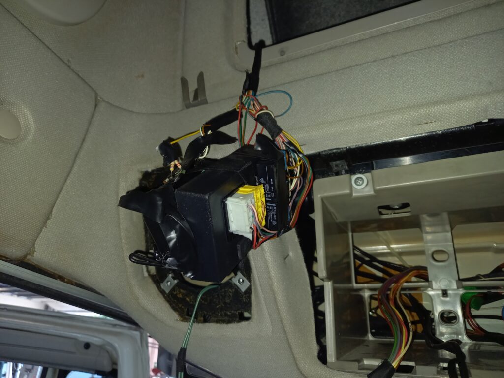 Polizia locale scova ‘sensore fantasma’ per alterare i tempi di guida di un camion