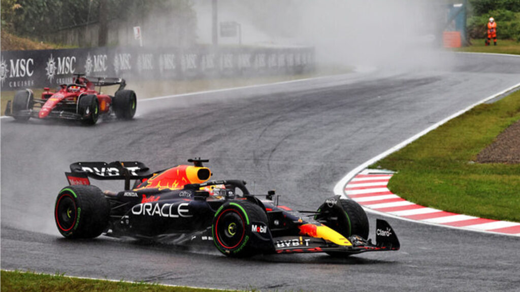 F1, GP Giappone sotto la pioggia: Verstappen vince, è campione del mondo