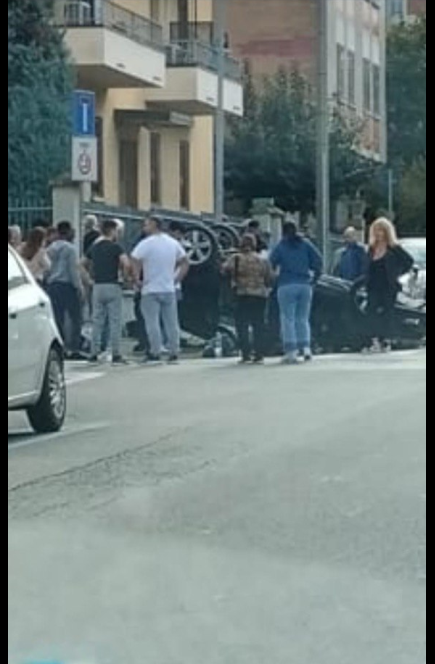 Ancora un incidente mortale in via Azzurra. Deceduta donna di 81 anni