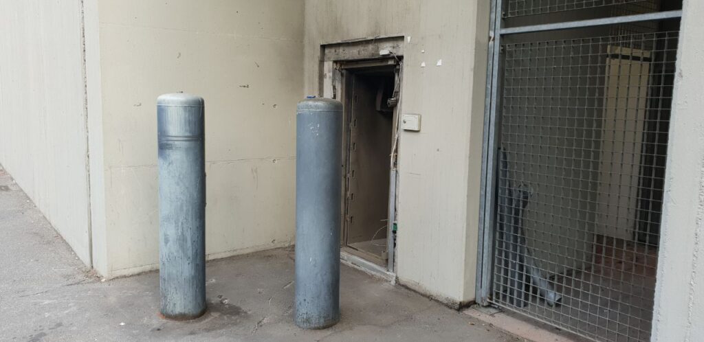 Santa Viola, ‘colpo’ da 100mila euro alla cassa dell’Esselunga