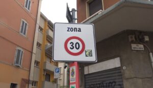 Bologna Città 30: dal Comune primo stanziamento da 100mila euro