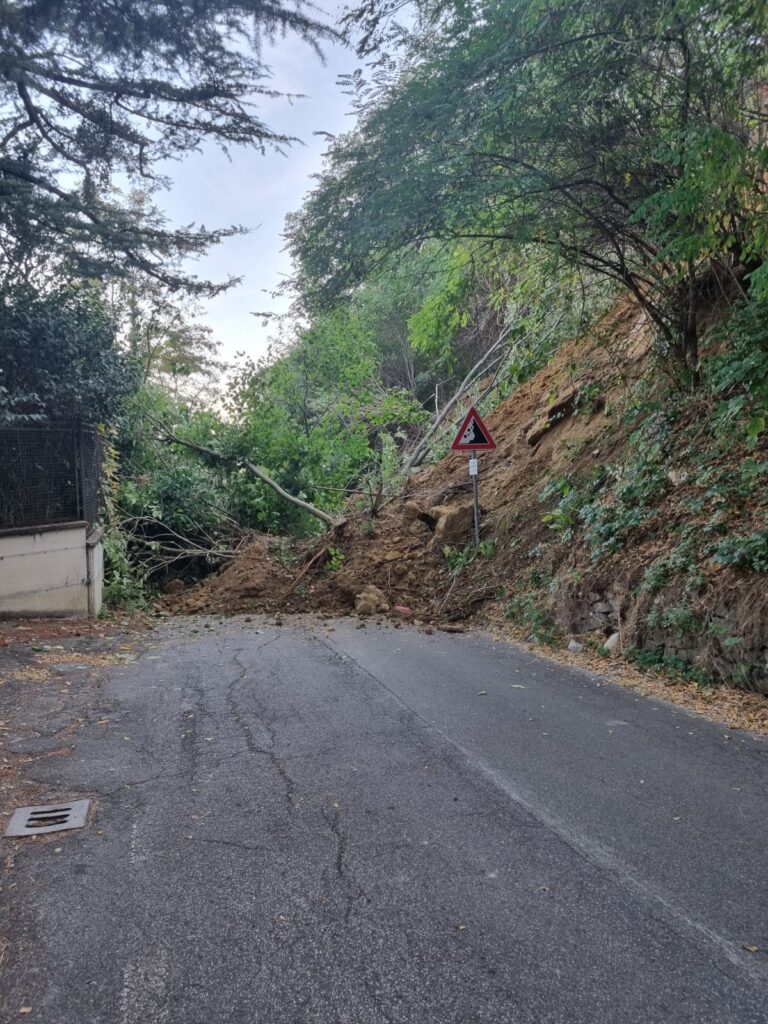 Castel San Pietro Terme: frana sulla strada per Varignana