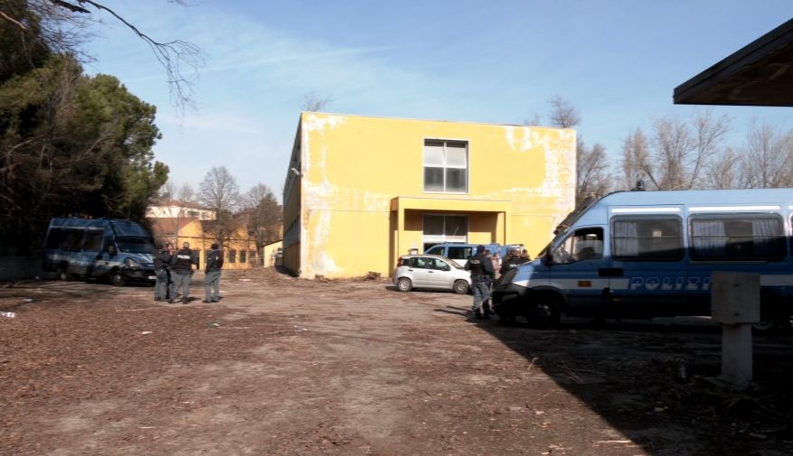 Ancora un blitz alla ex Stamoto, spacciatore arrestato (e già fuori)