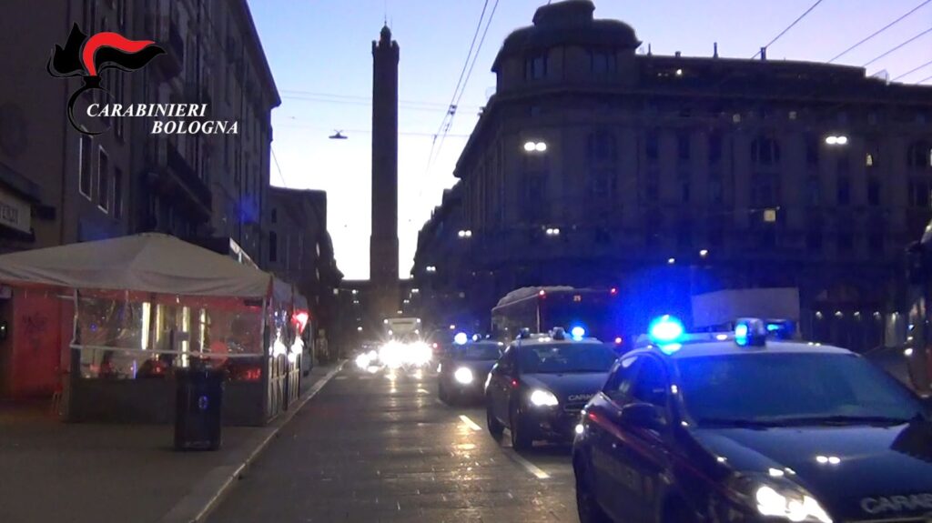 Festini e cocaina, a processo un imprenditore a Bologna