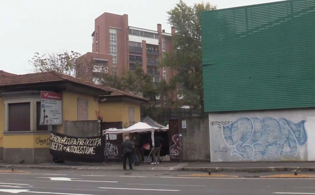 Nuova occupazione in via Stalingrado a Bologna