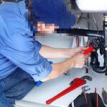 Finto idraulico intasca 250 € e non si presenta