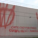 Scritte “no vax” su scuole bolognesi