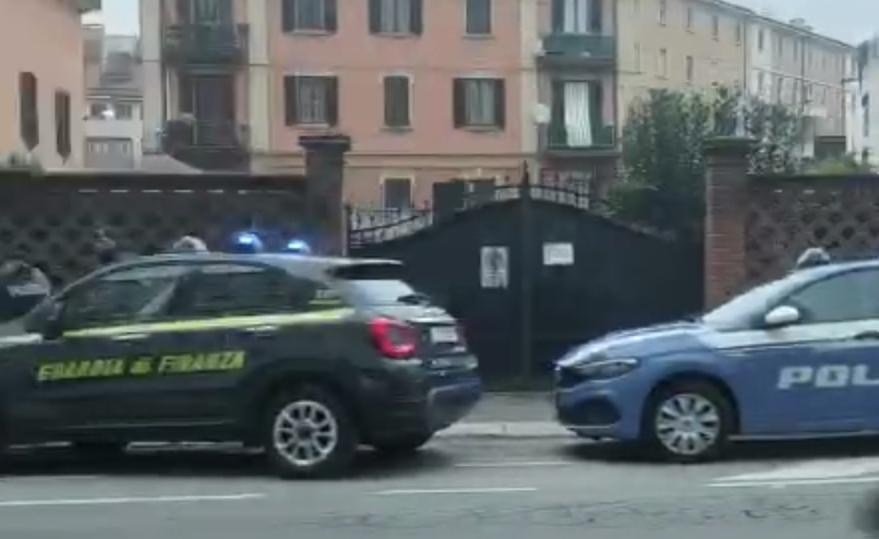 Via Saffi: maxisequestro per noto imprenditore