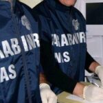 Olio per massaggi era in realtà cocaina liquida, nei guai padre e figlio