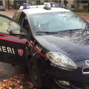 Crevalcore: 42enne picchia e minaccia il marito e la figlia