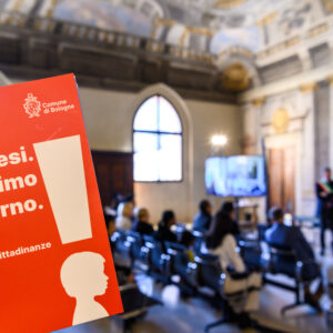 Cerimonia a Palazzo d’Accursio con consegna Costituzione e card cultura ai 18enni