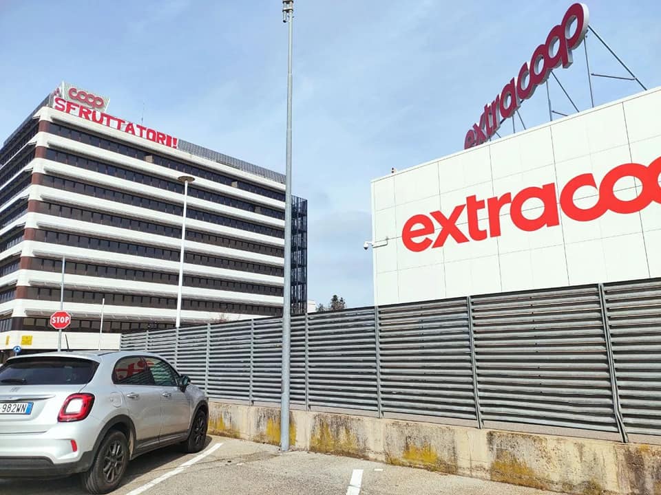 Sindacati di base protestano contro Coop Alleanza