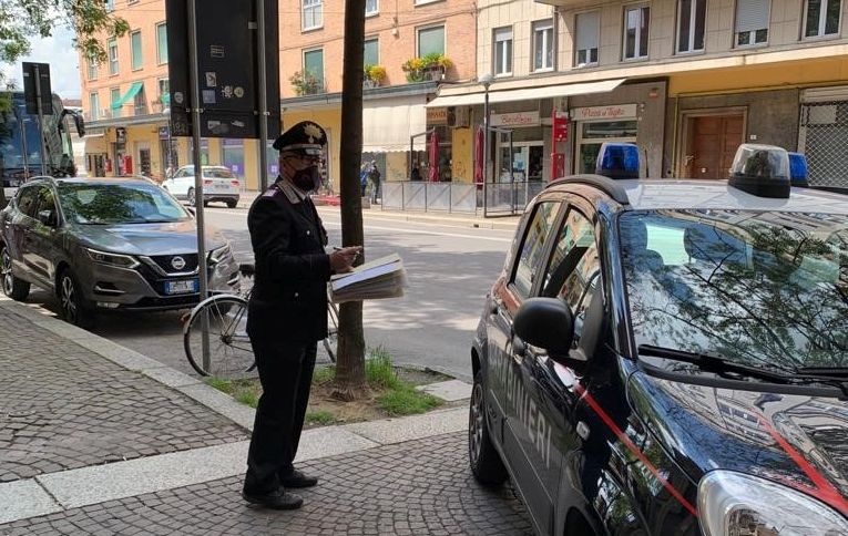 Evade tre volte dai domiciliari