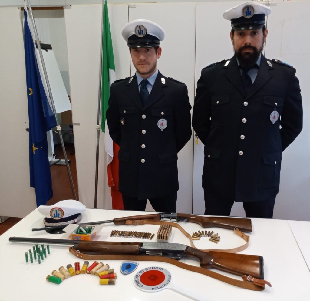Spara con un fucile che detiene illegalmente, 60enne nei guai a Budrio
